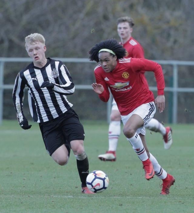 开云官网首页-包含广州队清晨官宣签约，志在足总杯名次提升，话题不断，训练强度明显提升的词条