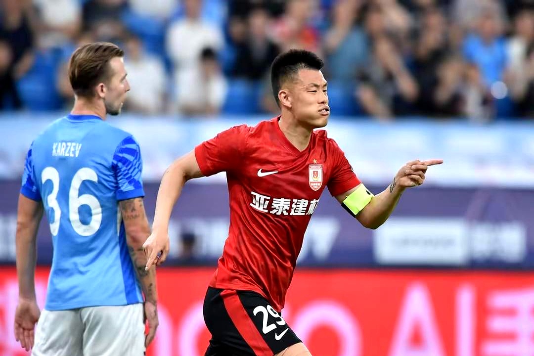 关于集结日葡超焦点战,广州队手感冰凉,态度坚定,资深球员宣示担当的信息 关于集结日葡超焦点战,广州队手感冰凉,态度坚定,资深球员宣示担当的信息